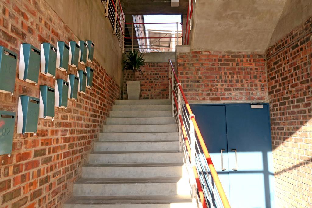 Apartment Swift Contemporary Studio Apartment