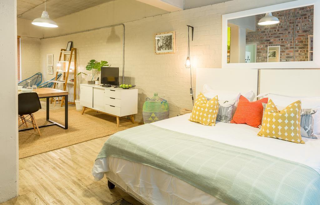 Swift Contemporary Studio Apartment Apartment