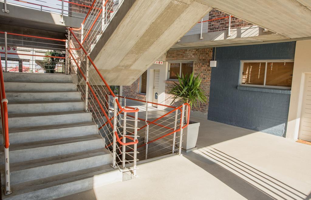 Apartment Swift Contemporary Studio Apartment