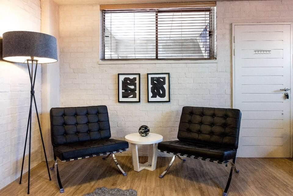 Apartment Swift Contemporary Studio Apartment
