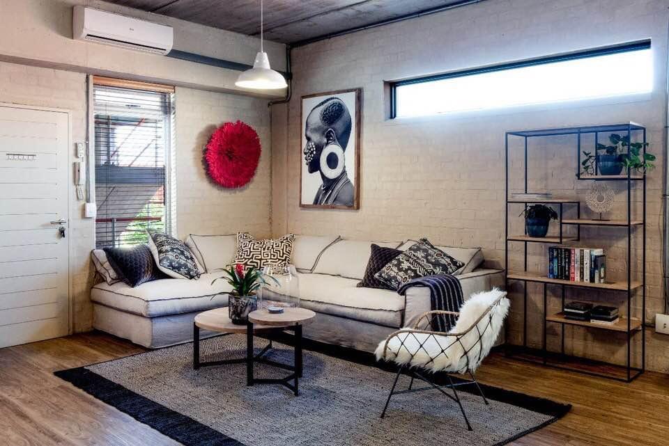 Swift Contemporary Studio Apartment
