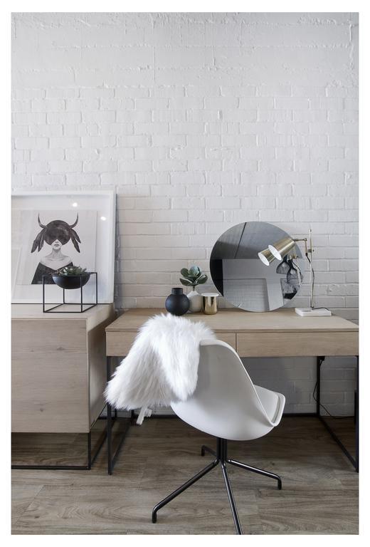 Swift Contemporary Studio Apartment
