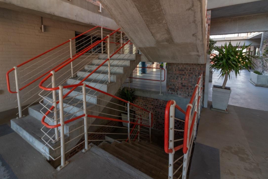 Swift Contemporary Studio Apartment